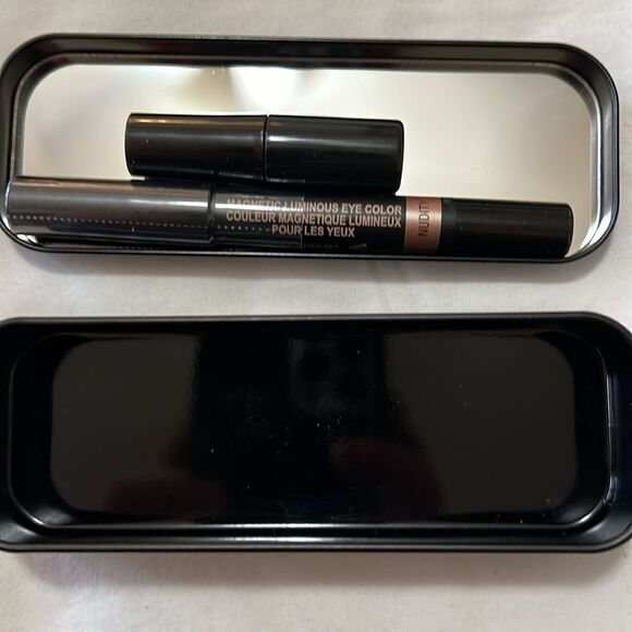 NUDESTIX- MAGNETIC EYE COLOR - LUMINIUS EYESHADOW PENCIL- SHADE IS “NUDITY” - Picture 4 of 4